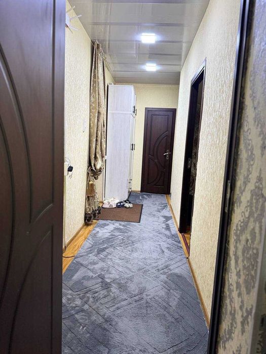 Янги Хаёт тумани 2 хонали уй сотилади 56 кв.м уй тоза кириб яшашга м-н