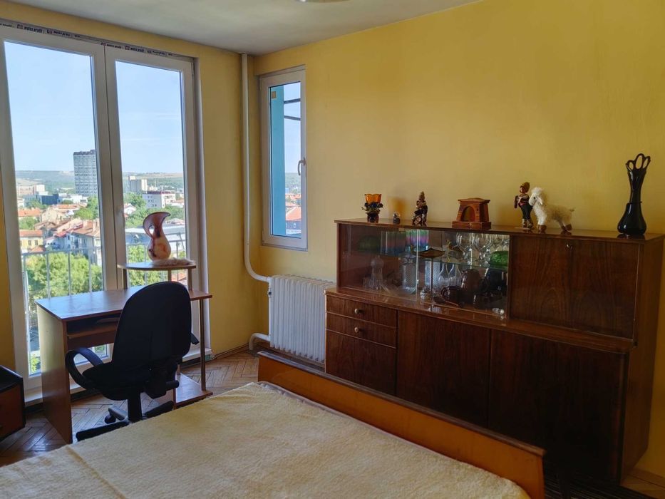 Под наем Плевен в центъра, двустаен с отделна кухня