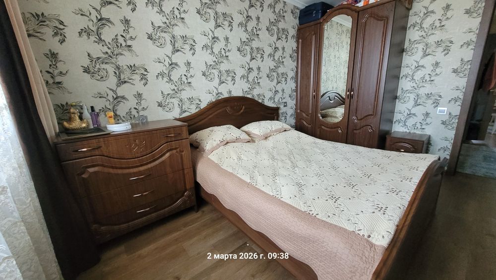 Продам спальный гарнитур