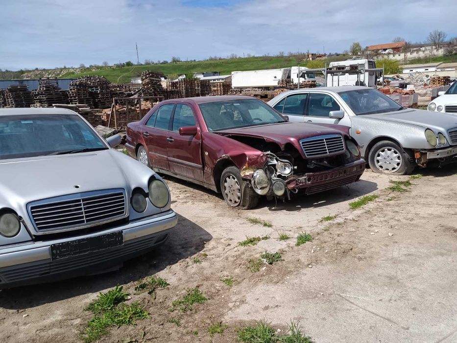 Продавам части за Mercedes-Benz 290 (1996-1997 г.)