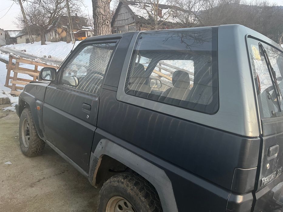 Vand/dezmembrez daihatsu feroza