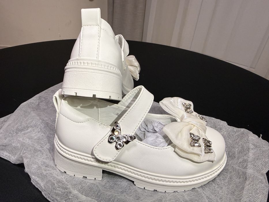 Детски официални обувки номер 29