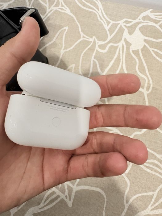 Продам airpods pro original