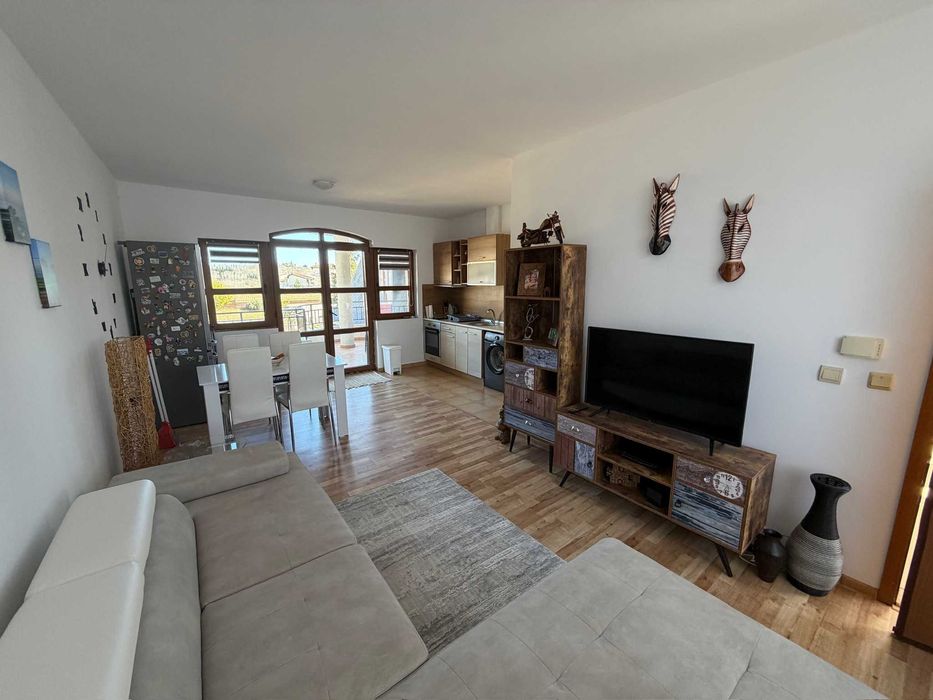 Продава се Тристаен апартамент в с. Кошарица, Област Бургас - 96 кв.м за 449 €/кв.м - Снимка #1