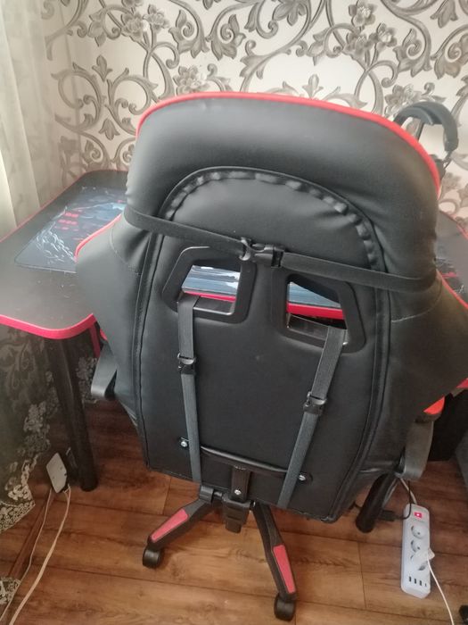 Стол компьютерный