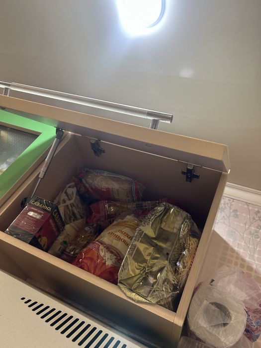 Кухонный гарнитур стол и стулья