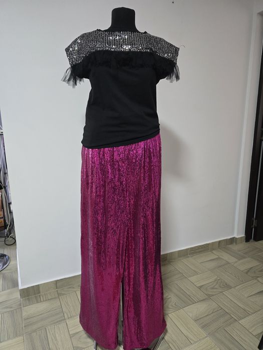 Pantaloni fucsia cu paiete, model cu buzunare, prezinta captuseala