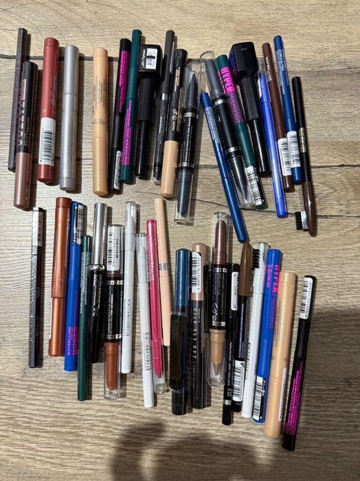 Creioane Ochi, Buze, Sprâncene