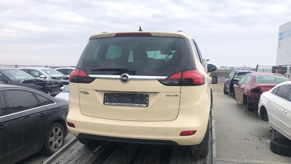 Dezmembram Opel Zafira C 1.6 CDTI an fabr 2014