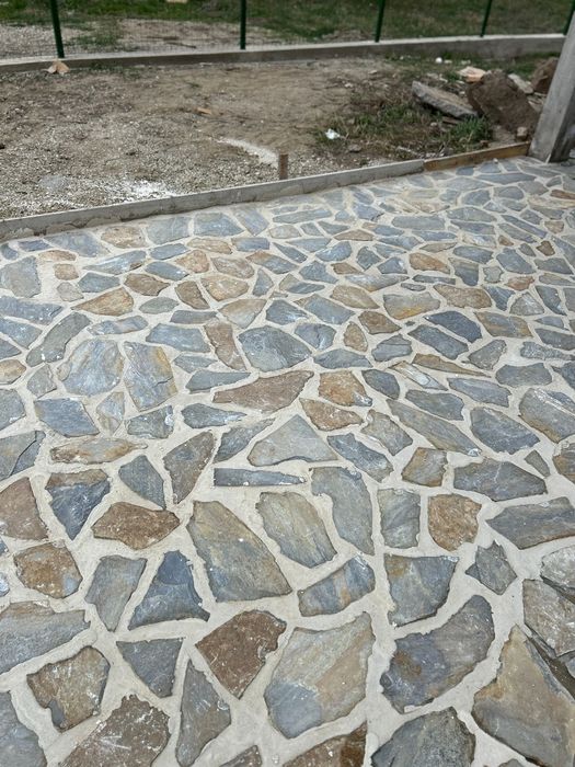 Vând și montez piatră