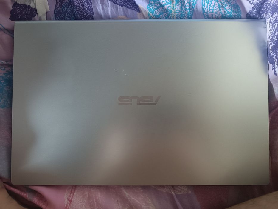 ASUS VivoBook Intel Core i5 / SSD / Holati yaxshi