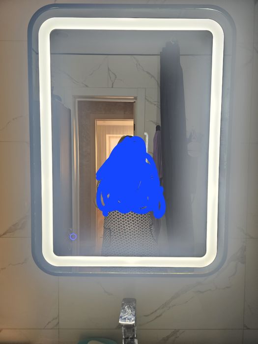 Продам зеркало с подсветкой