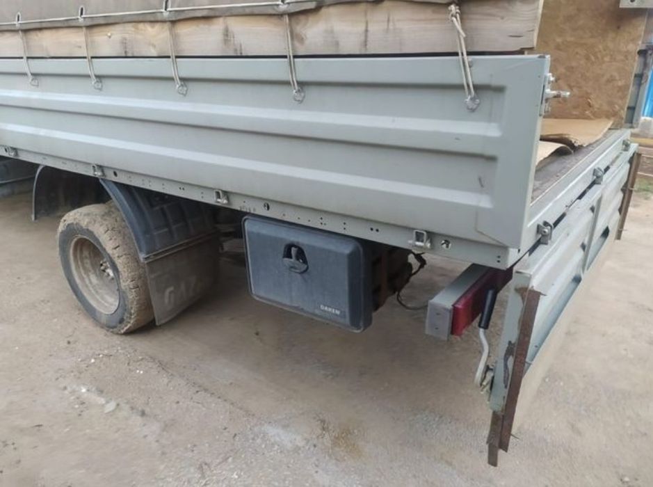 Продам газель тентованная