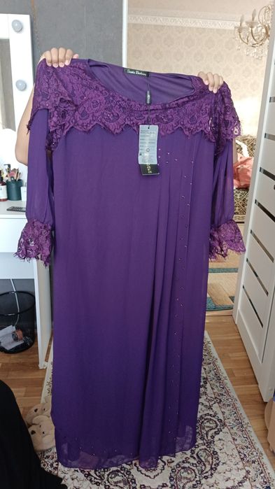 Продам платья новые