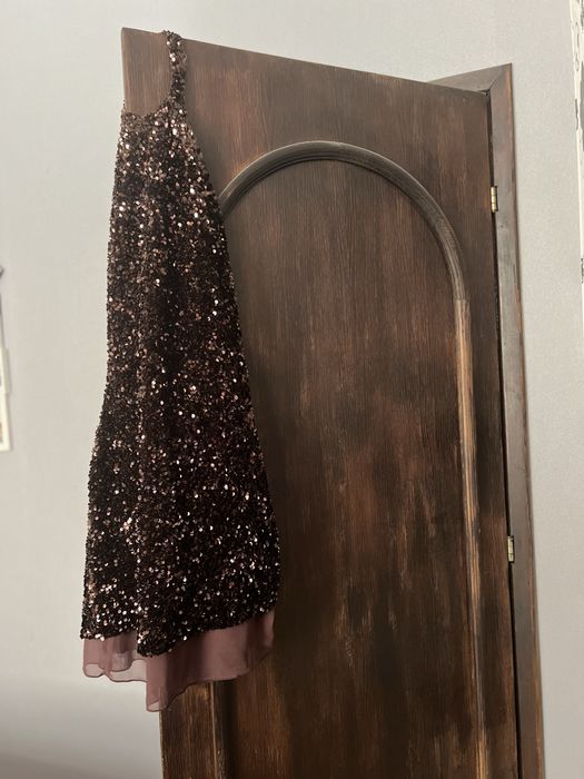 Кафява рокля с пайети Zara