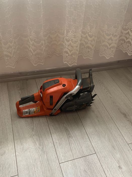 Husqvarna 560 XPG an 2016 in stare de funcționare!