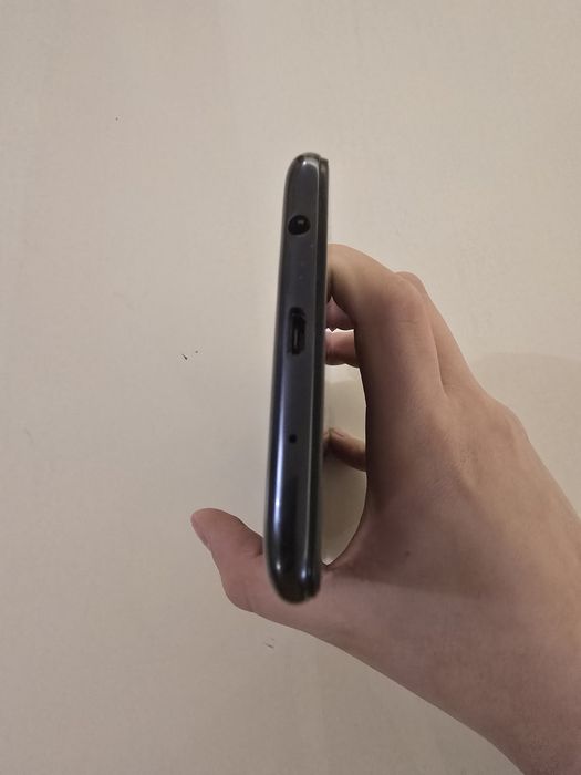 Samsung galaxy a10 32 galaxy 2ram.  Спешно!!!