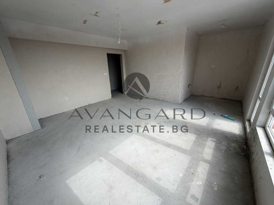 Продава се Тристаен апартамент в Пловдив, Тракия - 116 кв.м за 657 €/кв.м - Снимка #1