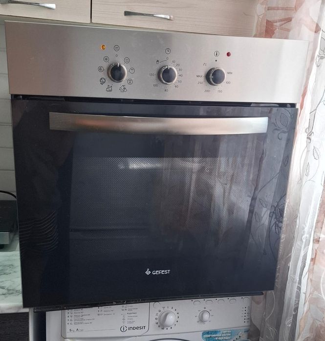 Продаётся духовой шкаф