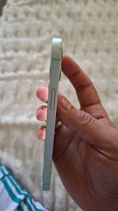 I phone 12 сотилади