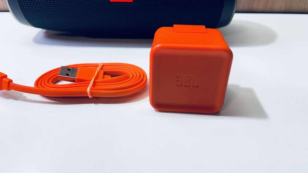Оригинална колонка JBL Charge 3
