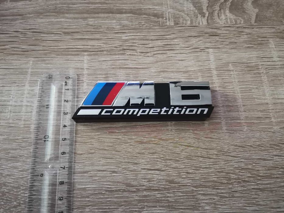 Предна решетка сребриста емблема BMW M6 Competition