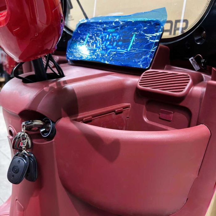 Триместна електрическа триколка 005 ROOF 2500W 23Ah с двоен фар