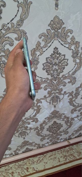 Iphone 11 sotiladi