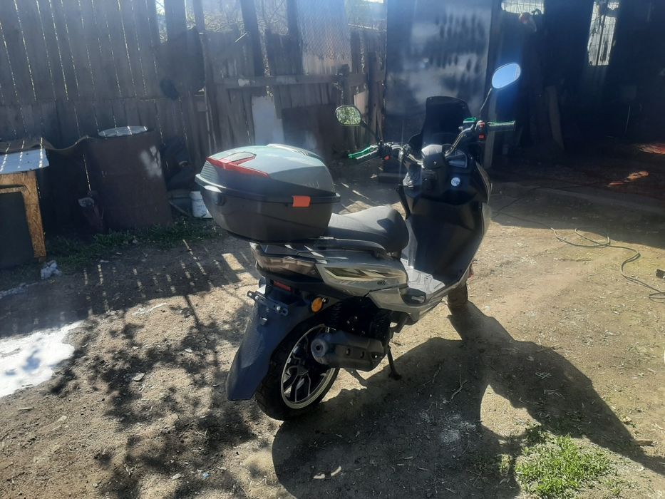 Продам скутер 150куб