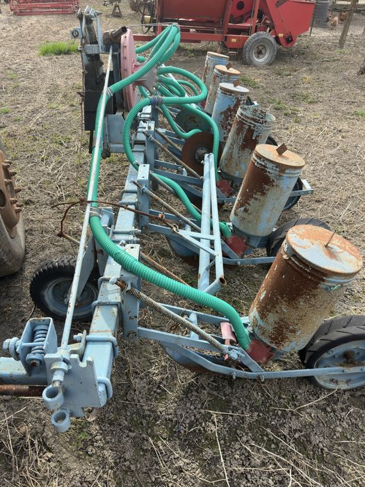 De vanzare semanatoare de porumb SPC 6