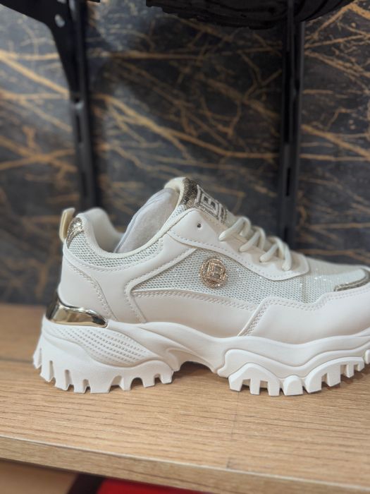 Adidasi Damă Laura Biagiotii