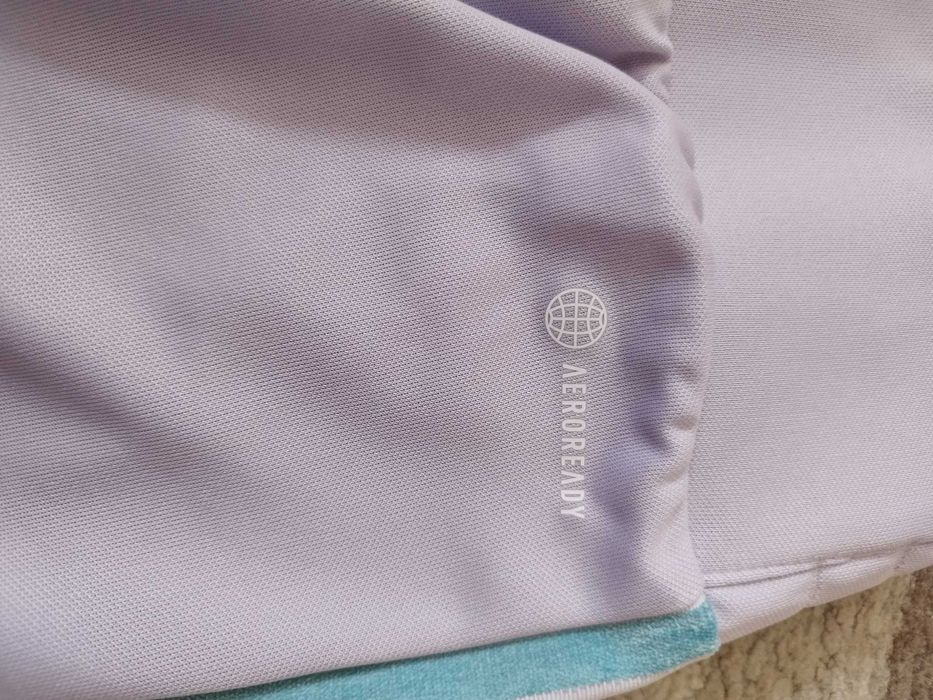 Adidas оригинално долнище размер L