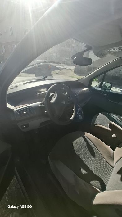 Строен С8 2005година