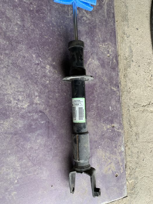 Амортисьор Dodge Challenger  след 2015  халоген,държач броня