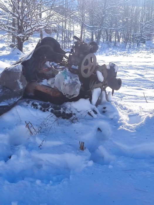 Ural mator karopkasiyam bor holati yaxshi  hamma narsasi bor