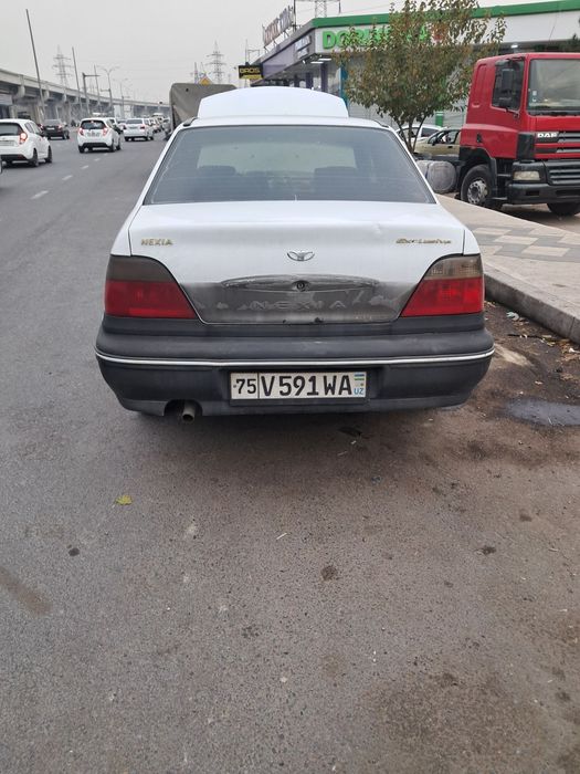 Srochno sotiladi Nexia avtomobili holati yaxshi remont kerak emas