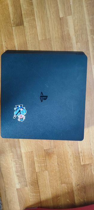 Намален Playstation 4   slim ,с игри и джойстик