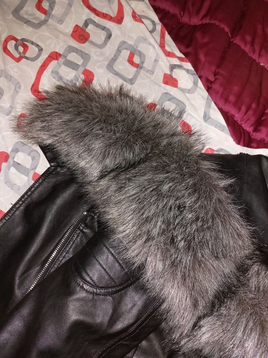 Se vinde cojoc de damă.  Predare personală în Brașov