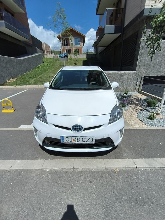 Vând Toyota  Prius 3