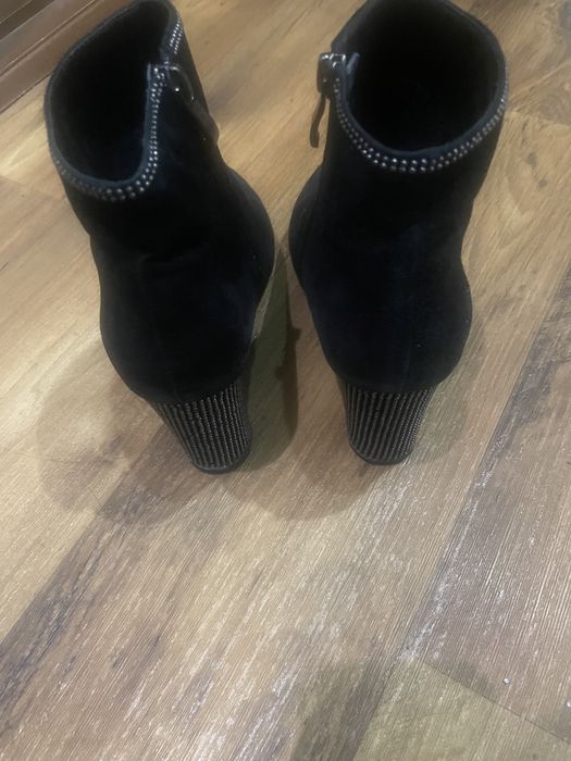 Ботильоны замшевые