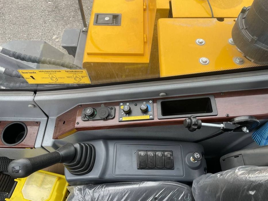 Экскаватор 0.3куб Автомат