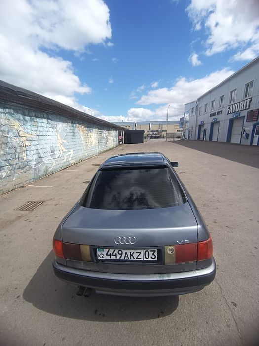 Продам Ауди б4   .