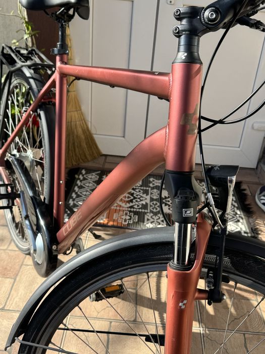 Bicicleta CUBE , ca noua roti 28-29
