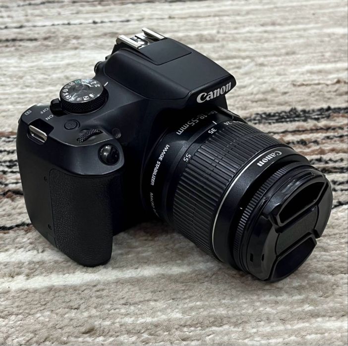 Продаётся фотооппарат Canon Eos 2000d