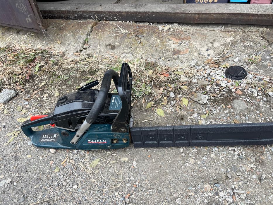 Продам бензопилу ALTECO GCS 52