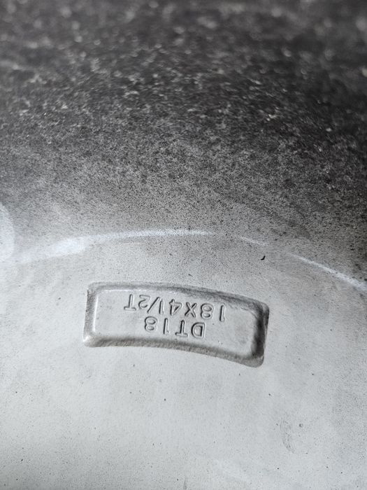 Патерица/резервна гума за Infiniti Fx Qx