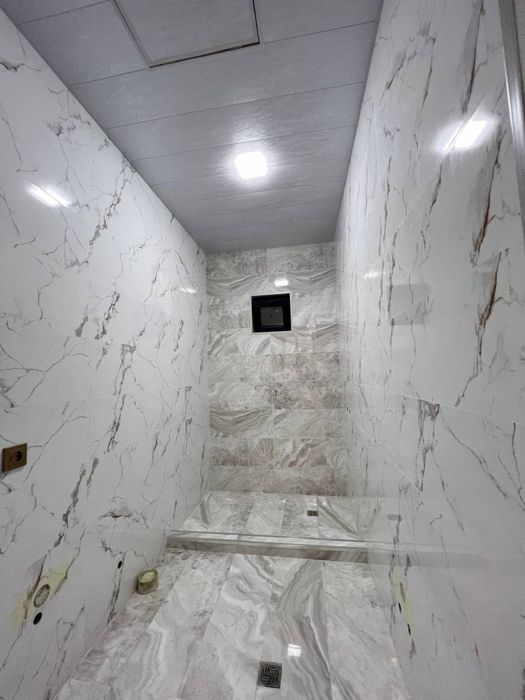 Уй сотилади  Уч кахрамон Шорода