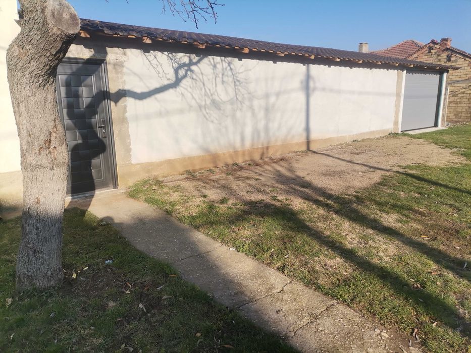 Продавам къща в село Ясеновец