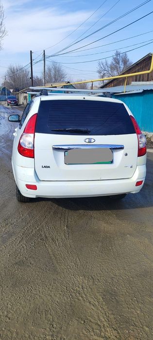 Продам Lada Priora уневесал.