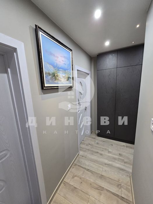 Продава четиристаен до болница Тракия